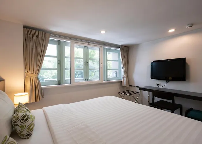 24 At Bts Phrom Phong Hotel Bangkok