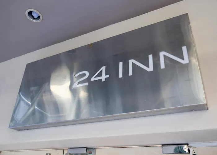 Hotel 24 At Bts Phrom Phong 3*