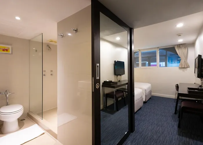 24 At Bts Phrom Phong Bangkok