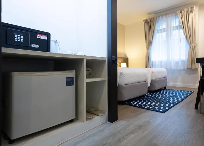 24 At Bts Phrom Phong 3* Bangkok