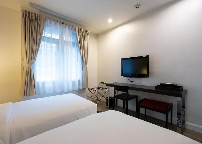 24 At Bts Phrom Phong