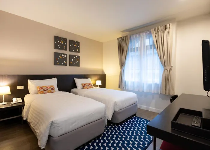 24 At Bts Phrom Phong 3* Bangkok