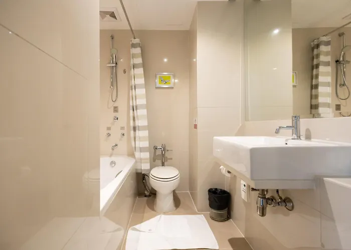 24 At Bts Phrom Phong Hotel Bangkok