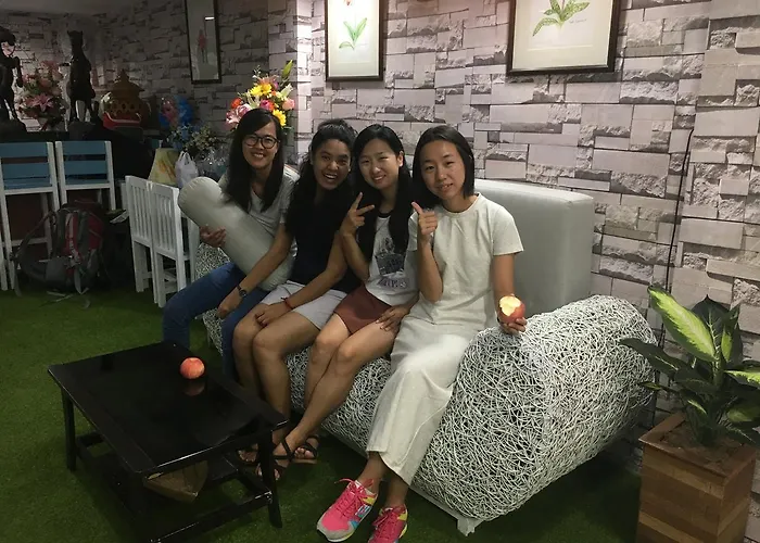 24 At Bts Phrom Phong 3*